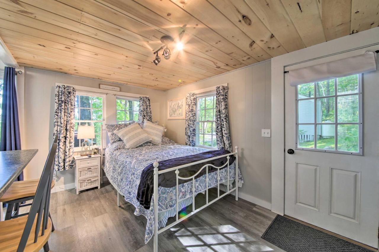 Lush Edgecomb Studio Cottage With Fire Table! 외부 사진